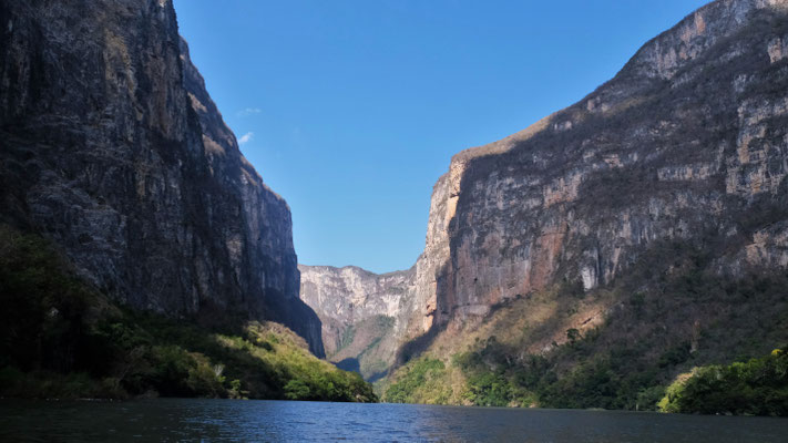 ... und rein in den Canon del Sumidero...