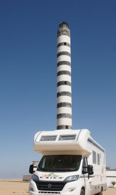 Wir haben uns ein Kamin zugelegt. Leuchtturm in Dakhla