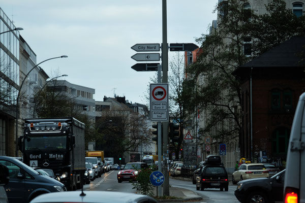 Hier sollten wir wohl nicht durchfahren, aber das Navi interessiert das nicht.