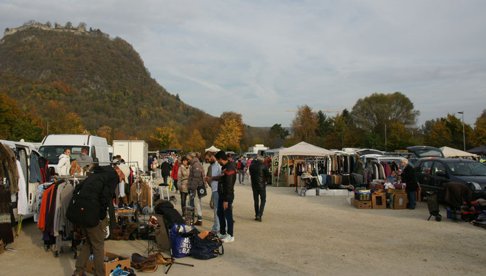 Flohmarkt vor unserer Haustüre