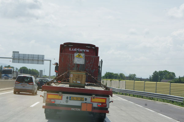 Haben diesen Transporter möglichst schnell hinter uns gelassen.