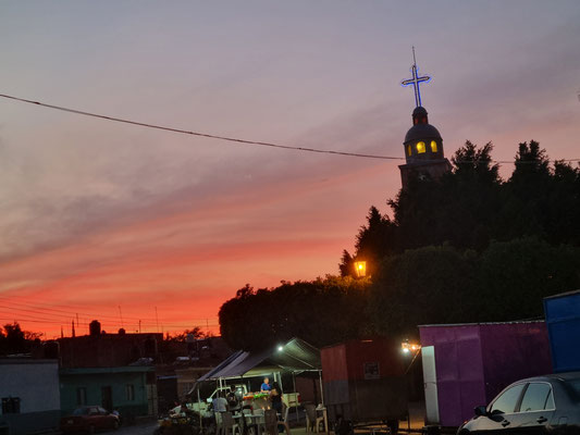 In Santa Elena geht bei unserer Rückkehr bereits die Sonne unter