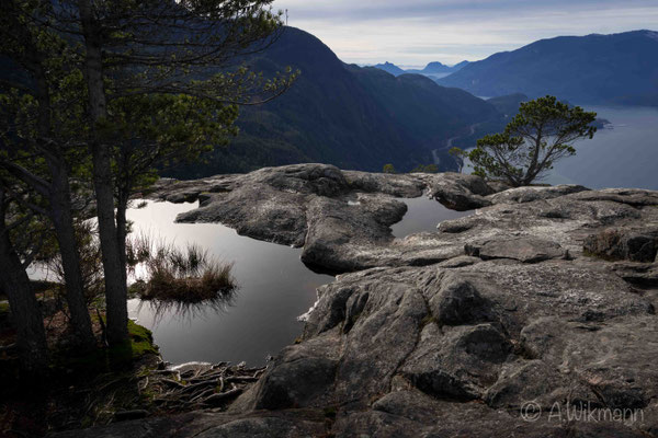 Three Chiefs Hike Squamish _ View from first Chief
