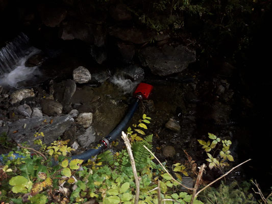 Der Tobitscher-Bach führte ausreichend Wasser zur Löschwasserversorgung