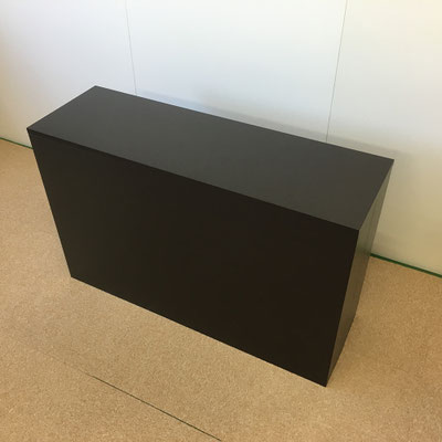 白黒展示台