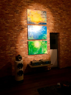 Akzentbeleuchtung für das Triptychon CONNECTED von der Künstlerlin Susanne Herbold  