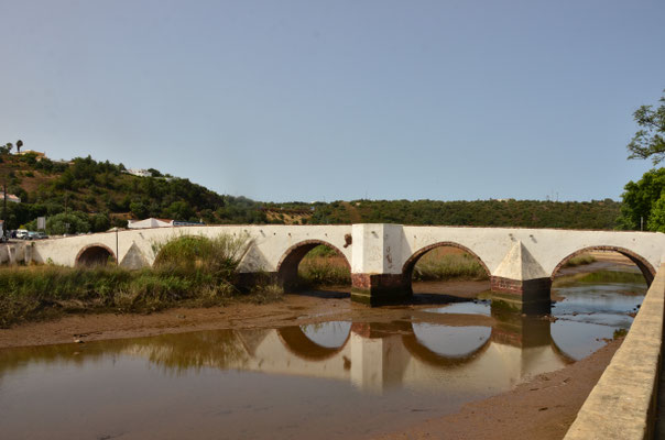 Pont sur le rio Arade (Silves, Portugal)
