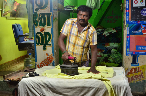 Repassage de vêtements (Rameshwaram)