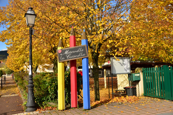 Crayons pour jeunes écoliers (Eguisheim, Haut-Rhin)