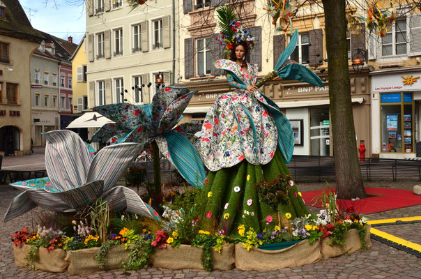 Dame fleurie (Mulhouse)