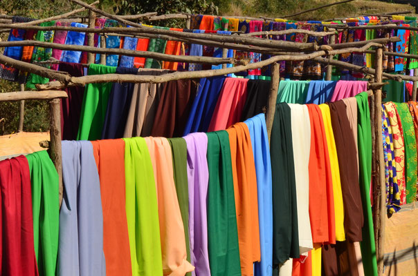 Couleurs des tissus du marché