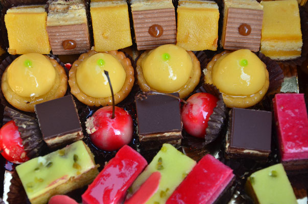 Petits fours