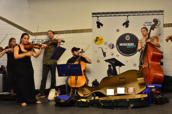 Musique dans une station de métro