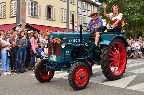 Tracteur (Corso fleuri de Sélestat)