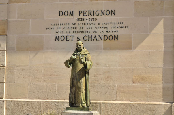 Statue de Dom Pérignon (Epernay)