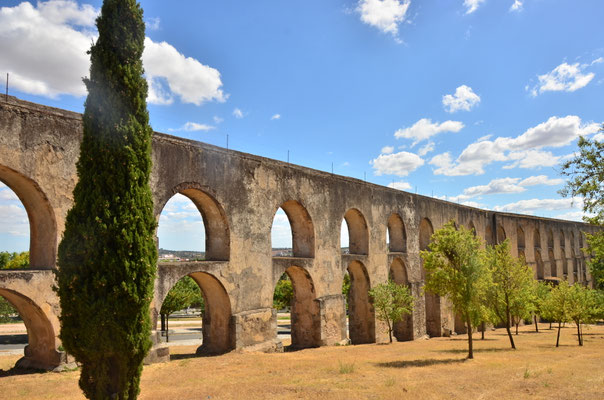 Aqueduc d'Amoreira