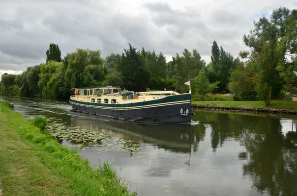 Partir sur une péniche sur la Somme (environs d'Amiens)