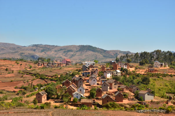 Petit village dans les environs de Vohimasina