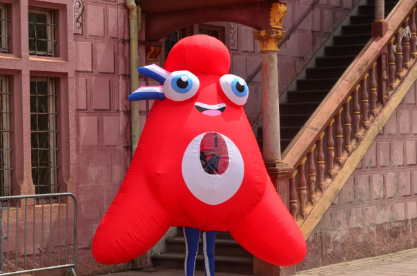 Phryge, mascotte des Jeux Olympiques de Paris