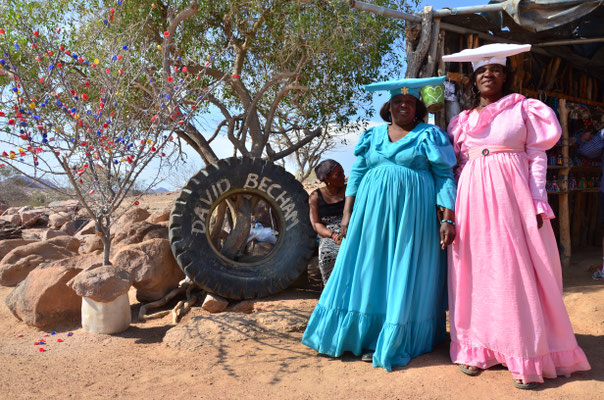 Marchandes de poupées de la tribu des Hereros