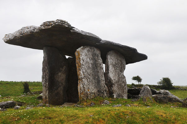 Dolmen de Poulnabrone, Irlande