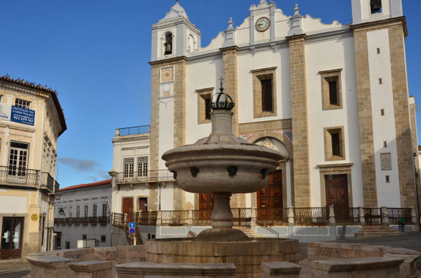 Fontaine de Philippe II, Evora, Portugal