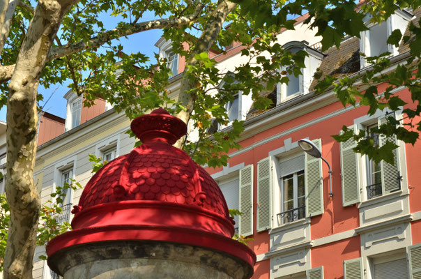 Colonne Morris bien rouge