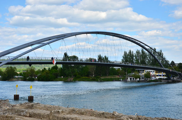 Passerelle des Trois Frontières reliant France et Allemagne (Huningue, France)