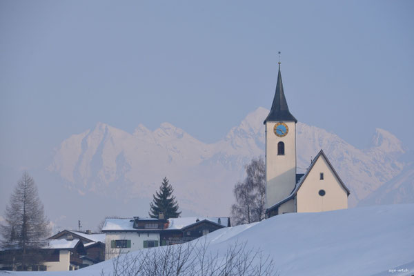 8612 serneus kirche kronenhof mit bergen