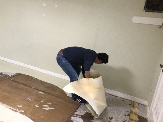 長年張り付いていたので大変