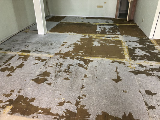 全体に糊が残ってしまう