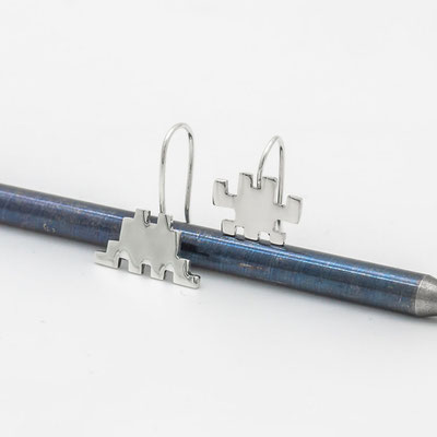 hashka-fusion-boucles-d-oreille-contemporaines-argent-invader-artisan-bijoutier-joaillier-createur-auvergne-rhone-alpes