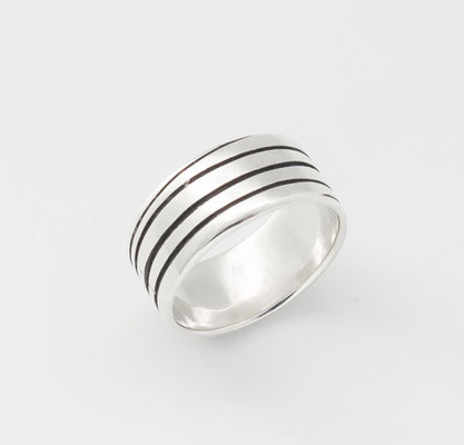 bague-contemporaine-heliks-homme-femme-argent-gravure-bijoutier-joaillier-createur-auvergne-rhone-alpes