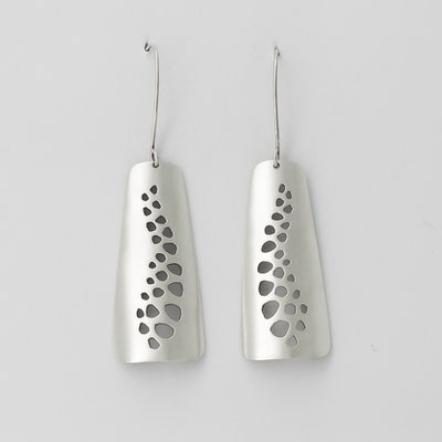boucles-oreilles-contemporaines-argent-graines-de-folie-artisan-bijoutier-createur-auvergne-rhone-alpes