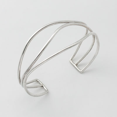 bracelet-jonc-ondes-fil-argent-contemporain-femme-bijoutier-joaillier-createur-auvergne-rhone-alpes