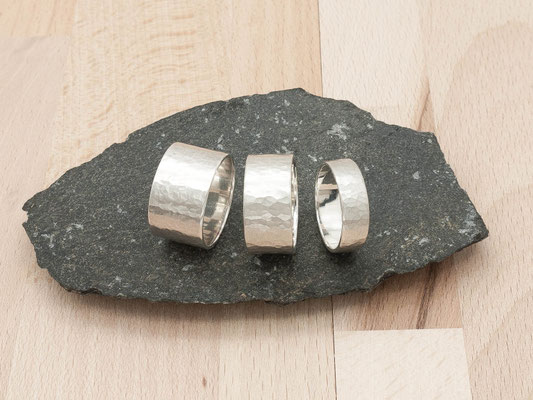 bague-argent-martele-homme-femme-creation-contemporaine-bijoutier-joaillier-auvergne-rhone-alpes 