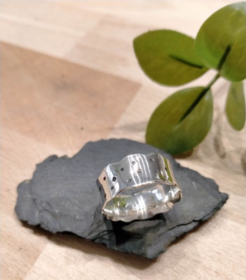 bague-dentelle-argent-martele-homme-femme-creation-contemporaine-bijoutier-joaillier-auvergne 
