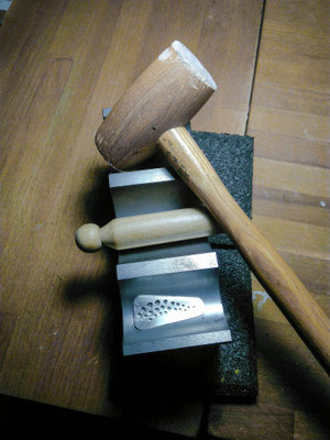 Techniques de bijouterie, mise en forme bouterolles. Made in france