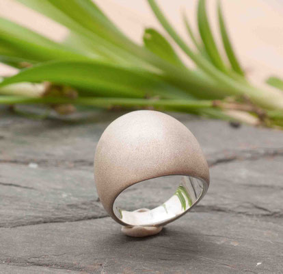 bague-boule-argent-femme-creation-contemporaine-bijoutier-joaillier-auvergne-rhone-alpes