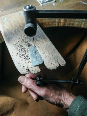 Techniques de bijouterie, découpe au bocfil. Made in france