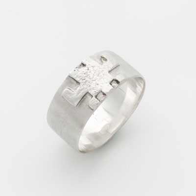 bague-contemporaine-street-art-invader-fusion-homme-femme-argent--bijoutier-joailler-createur-auvergne-rhone-alpes