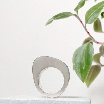 bague-contemporaine-argent-Volume-femme-bijoutier-joailler-createur-auvergne