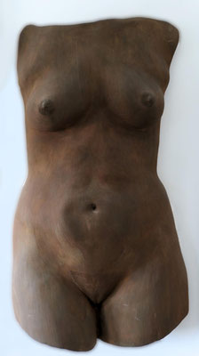 Torso, Gips koloriert, 40 x70 x 16 cm 2007