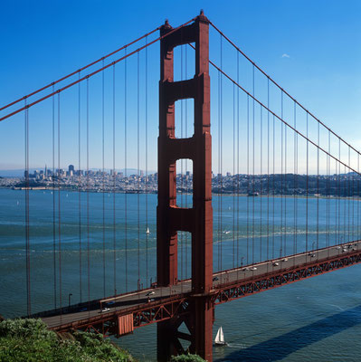 1- Golden Gate Bridge, San Francisco, USA