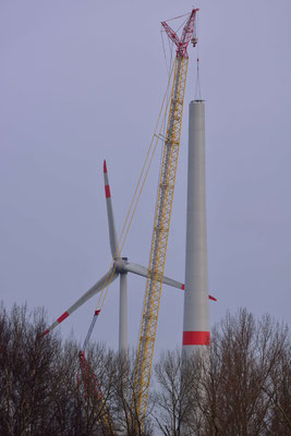 143 - Errichtung eines neuen Windrades in Bremerhaven.