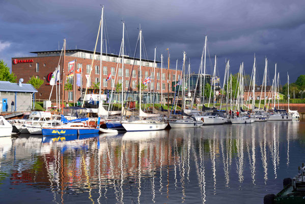 177 - Hansestadt Stade - Neuer Stader hafen.