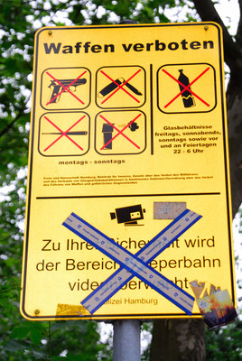 10- Hamburg, Reeperbahn, Schild, Waffen, Verbot