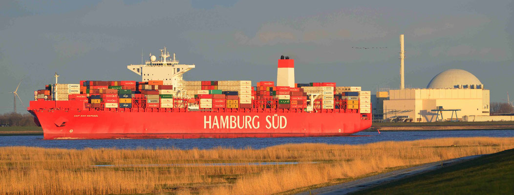 163 - Die Hamburg Süd auf der Elbe zwischen Cuxhaven und Hamburg.