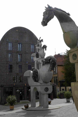 33- Bietigheim, Skulptur, Turm der grauen Pferde