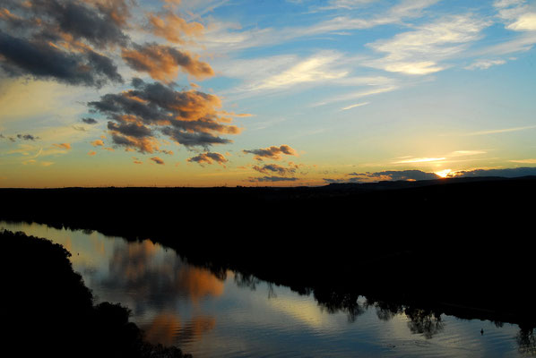 7- Neckar , Spiegelung, Abendhimmel